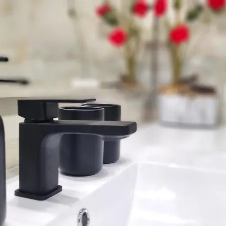 Goldcentral Neocity B6 - Next To New York Cafe Appartement Budapest