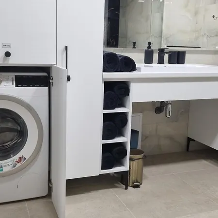 Appartement Goldcentral Neocity B6 - Next To New York Cafe *