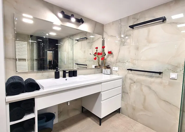 Goldcentral Neocity B6 - Next To New York Cafe * Budapest