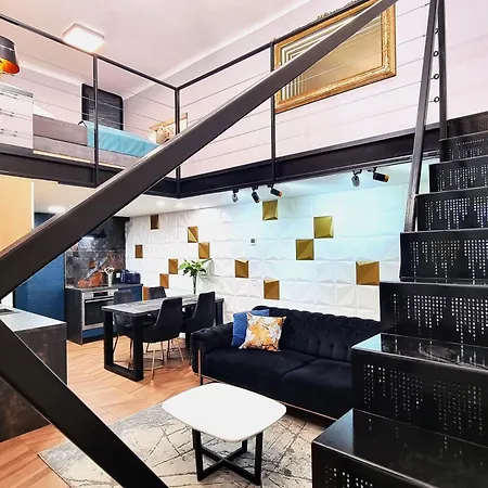 Goldcentral Neocity B6 - Next To New York Cafe * Budapest