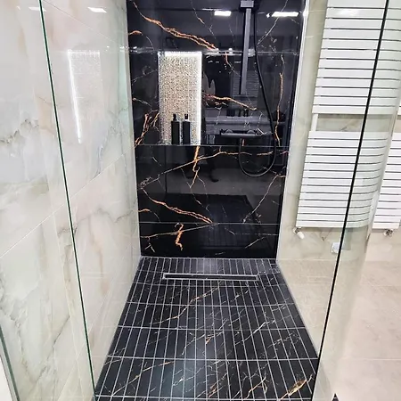 Goldcentral Neocity B6 - Next To New York Cafe 布达佩斯